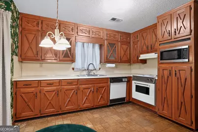 612 Tom Smith Road SW, Lilburn, GA 30047 - Photo 14
