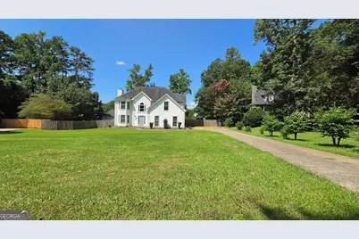 31 Springfield Court, Newnan, GA 30265 - Photo 2