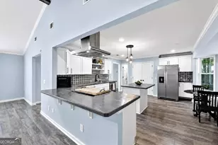 214 Jefferson Circle SE, Allenhurst, GA 31301 - Photo 8