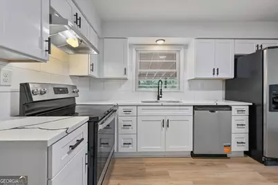 2529 Riggs Drive, East Point, GA 30344 - Photo 8