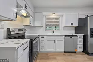2529 Riggs Dr, East Point, GA 30344 - Photo 8