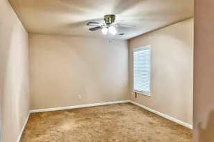 402 Sweetwood Ct, Lagrange, GA 30241 - Photo 18