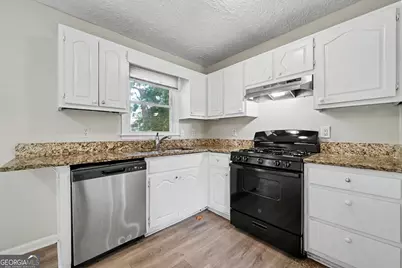 576 Dove Tail Court SE, Conyers, GA 30013 - Photo 10