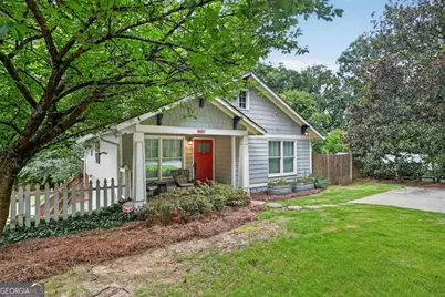 1882 Cambria Avenue NW, Atlanta, GA 30318 - Photo 2