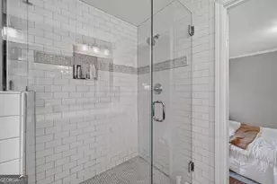1882 Cambria Ave NW, Atlanta, GA 30318 - Photo 16