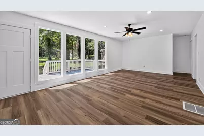 562 Marjorie Place, Macon, GA 31204 - Photo 10