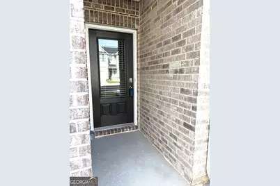 401 Lanier Circle, Woodstock, GA 30189 - Photo 2