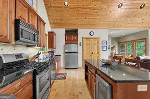 575 Longview Dr, Hayesville, NC 28904 - Photo 10