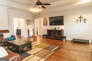 304 Victoria Cir, Warner Robins, GA 31088 - Photo 6
