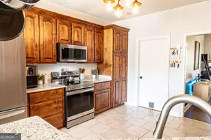 304 Victoria Cir, Warner Robins, GA 31088 - Photo 8