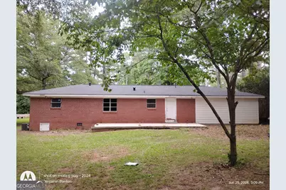 327 W Bonnell Street, Oxford, GA 30054 - Photo 6