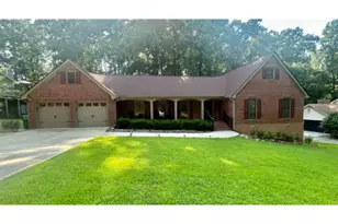 1595 Stonelake Trail SW, Lilburn, GA 30047 - Photo 2