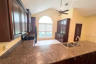 109 Corene Ave, Glennville, GA 30427 - Photo 4