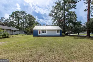 613 N Crawford St, Waycross, GA 31503 - Photo 2