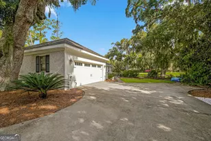 135 Colonial Dr, Saint Simons, GA 31522 - Photo 48