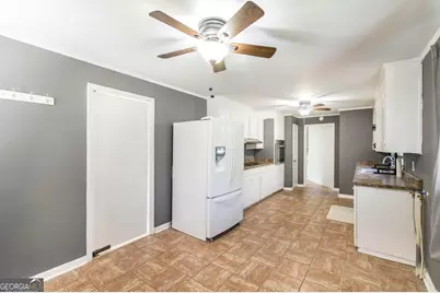 4404 Fairfax Drive, Macon, GA 31206 - Photo 10