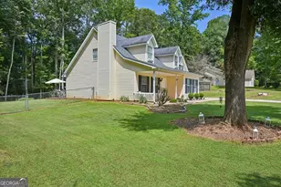 135 Creekview Dr, Newnan, GA 30263 - Photo 4