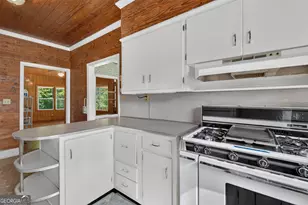 365 W Johnston St, Forsyth, GA 31029 - Photo 22