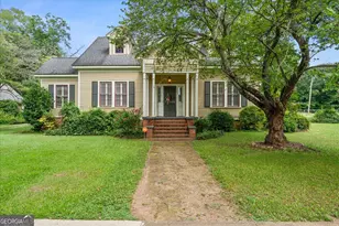 216 S Laurel Ave, Greensboro, GA 30642 - Photo 1