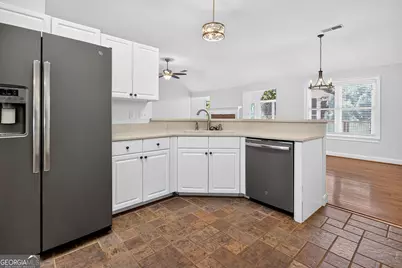 135 Southfield Drive, Newnan, GA 30265 - Photo 16