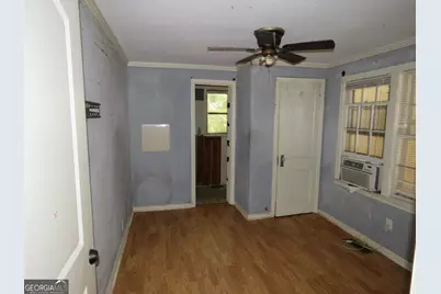 328 Taylor Street, Barnesville, GA 30204 - Photo 8