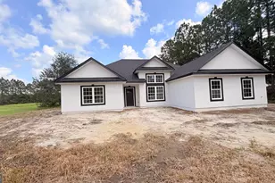 225 Lakes Dr, Brunswick, GA 31523 - Photo 2
