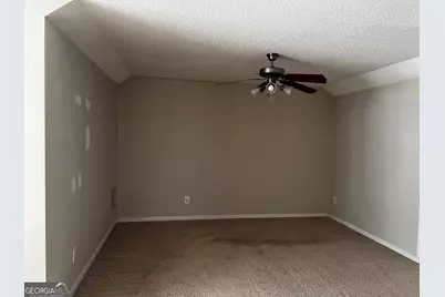 117 Meadow Court, Fairburn, GA 30213 - Photo 8