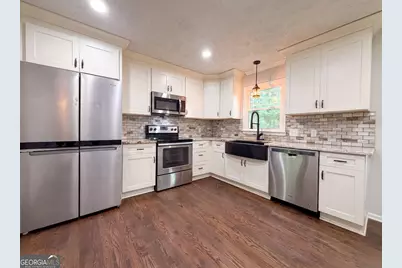1394 Natchez Trace SW, Marietta, GA 30008 - Photo 10