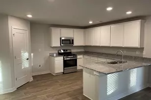 416 Sweetwood Ct, Lagrange, GA 30241 - Photo 4