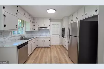 715 Barnesdale Drive, Jonesboro, GA 30236 - Photo 28