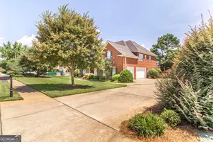 203 Avondale Cir, Warner Robins, GA 31088 - Photo 2