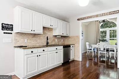 4575 Summerset Drive, Gainesville, GA 30507 - Photo 18