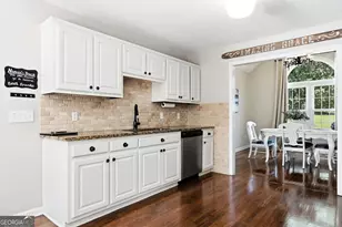 4575 Summerset Dr, Gainesville, GA 30507 - Photo 18