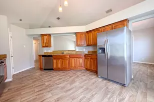 220 Chestnut Ct, Kingsland, GA 31548 - Photo 2
