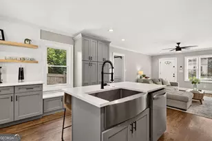 317 Phillips Dr SE, Marietta, GA 30060 - Photo 10