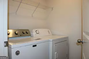 9220 Golfview Cir, Covington, GA 30014 - Photo 16