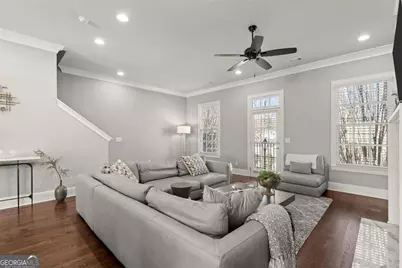 160 Clover Court, Roswell, GA 30075 - Photo 2