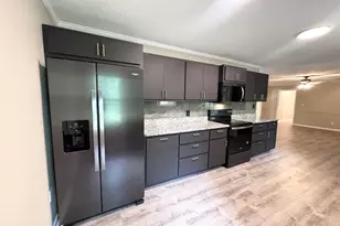 304 Pinewood Dr, Dublin, GA 31021 - Photo 12