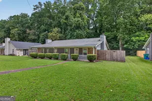 2141 Valley Oaks Dr SE, Smyrna, GA 30080 - Photo 2