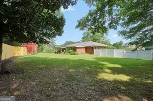 105 Pine St, Barnesville, GA 30204 - Photo 26