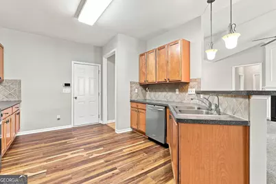7350 Poppy Way, Union City, GA 30291 - Photo 24