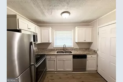 2639 Harmony Way, East Point, GA 30344 - Photo 8