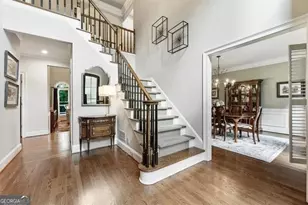 2640 Coachmans Cir, Roswell, GA 30022 - Photo 8