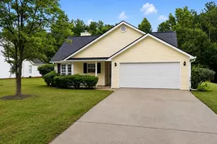 335 Colley St, Grantville, GA 30220 - Photo 1