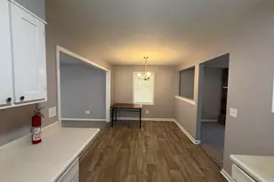 125 S Meadowcliff Cir, Carrollton, GA 30116 - Photo 6