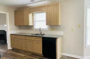 61 Garden Hills Dr, Newnan, GA 30263 - Photo 6