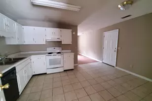 403 Wendwood Ct, Statesboro, GA 30458 - Photo 2