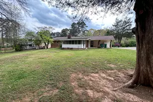 720 Jewel Pl, Lilburn, GA 30047 - Photo 32