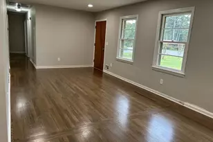 720 Jewel Pl, Lilburn, GA 30047 - Photo 2