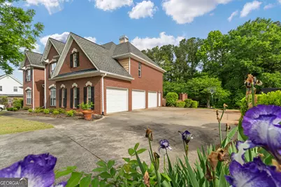 112 Turnberry Circle, Carrollton, GA 30116 - Photo 2